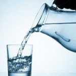 دلایل قانع کننده برای نوشیدن آب کافی